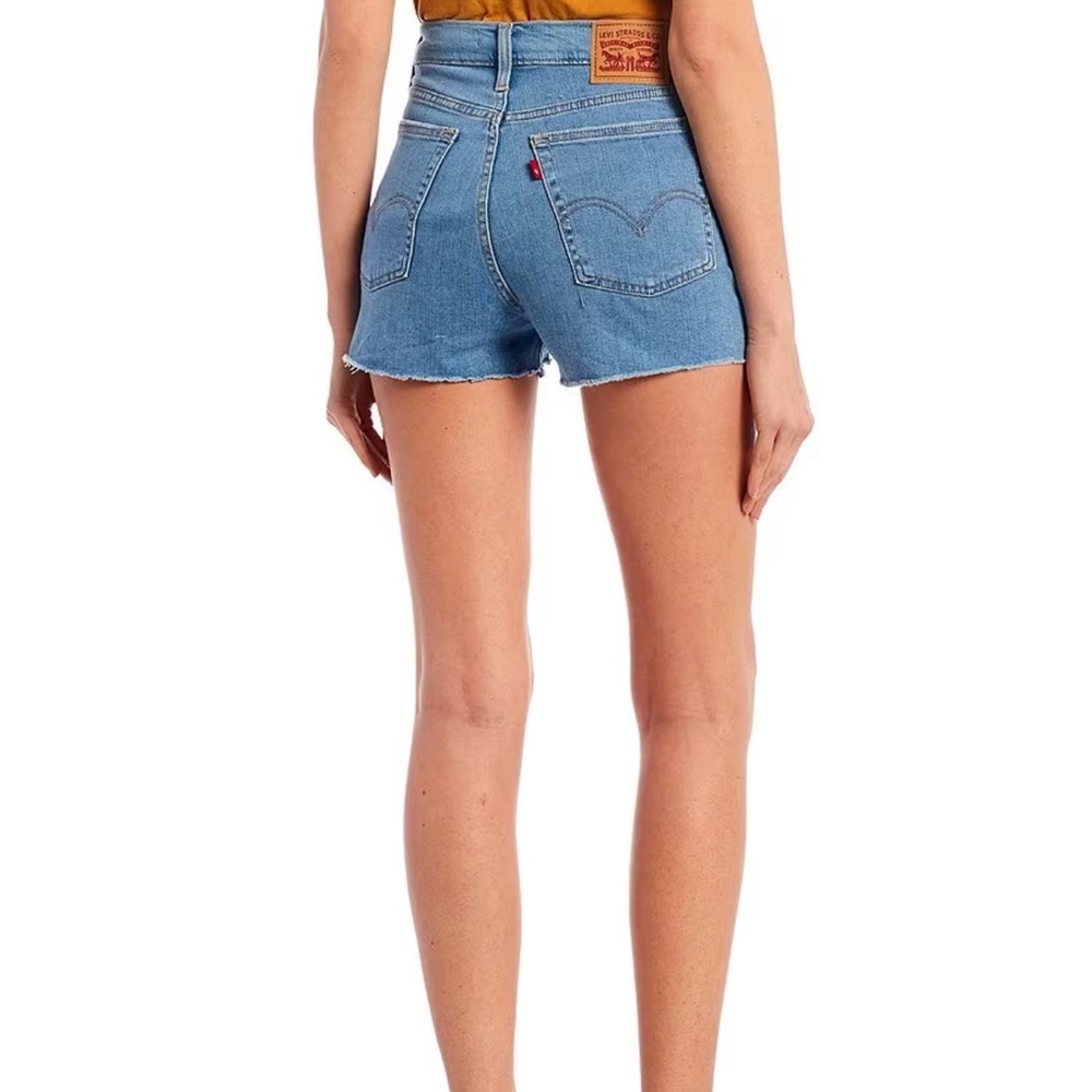 Levi’s HIGH RISE cutoff denim jean shorts 26